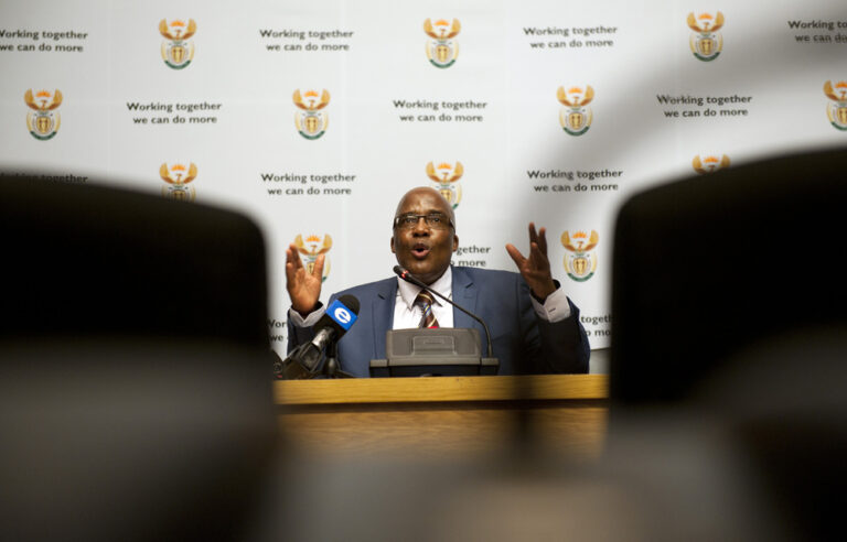 ‘SA health system is not collapsing’ – Motsoaledi