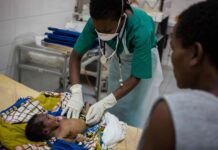 Doctors pass the scalpel to nurses in the quest for safer births
