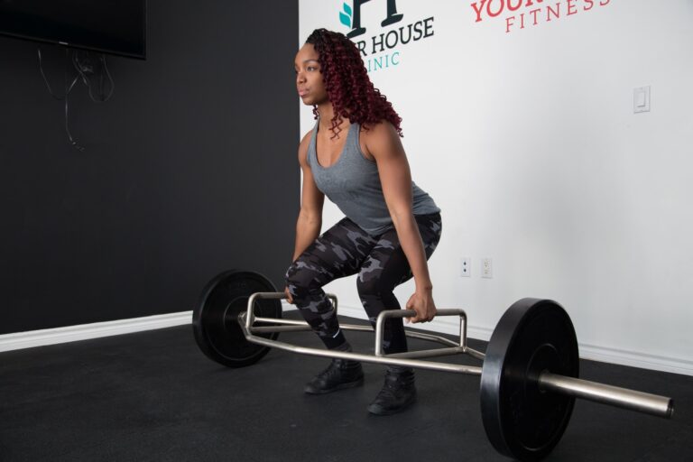 Build muscle. Burn fat. Save time — the science behind supersets explained