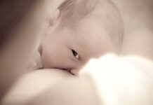 Four reasons why breast is best: Babies are smarter, healthier and better behaved Less than 3 % of South African infants are exclusively breastfed for the recommended six months