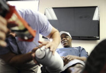Prosthetics give the poor a leg up Samuel Masetlha's life has been transformed after being fitted with an artificial limb.