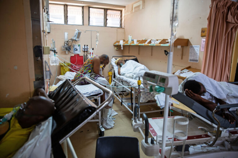 [PHOTOS]: ‘We need staff, psychological help’: Go inside a Gauteng COVID ICU fighting the second wave