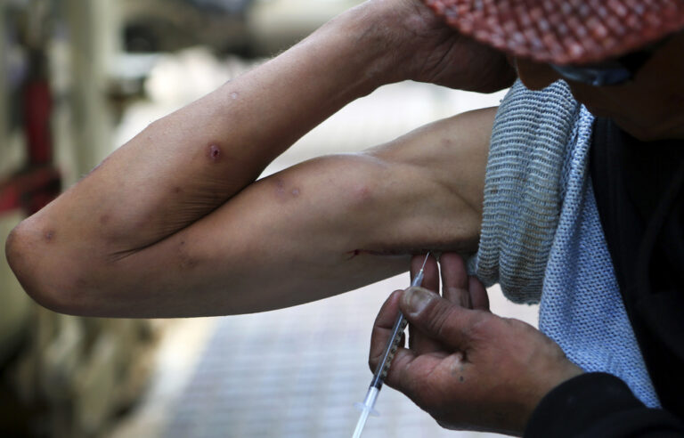 Chasing the dragon, stalking a virus: Life, heroin and Tshwane’s needle exchange