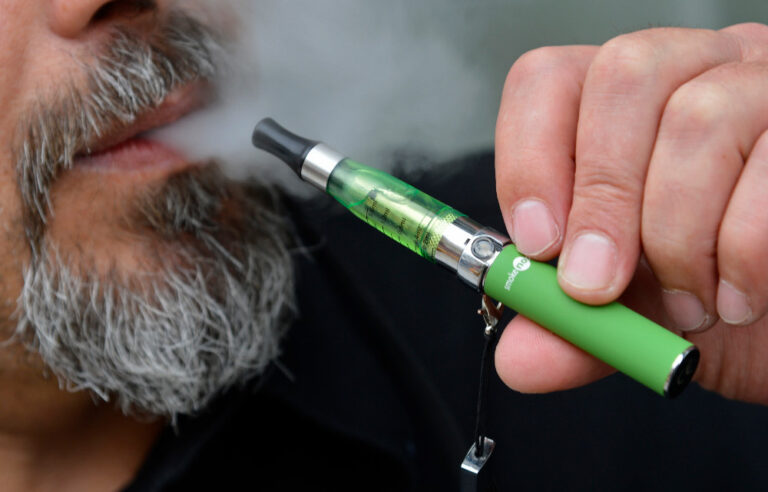 The antismoking lobby says e-cigarettes should fall under the same act as ‘normal’ cigarettes
