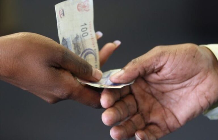 Recession risks hitting healthcare where it counts