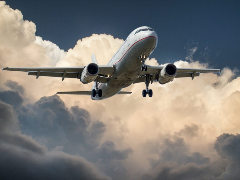 Coronavirus fact check: Does the ‘recycled’ air on planes really put you at a high risk of infection?