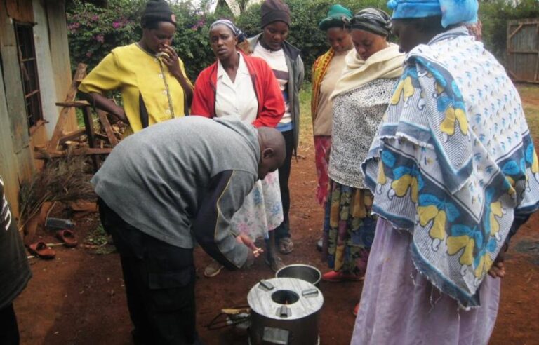 Ndua’s stove keeps a lid on cholera in Kenya