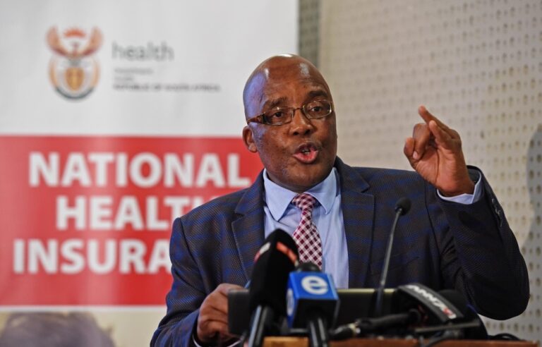 [WATCH] Motsoaledi launches Health Summit report on the future of NHI