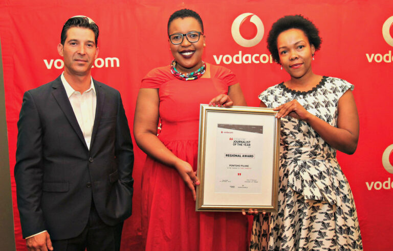 Bhekisisa journalist scoops impactAfrica award