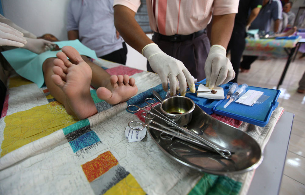 Cut and mistrust Traditional leaders are resisting plans to introduce medical circumcision.