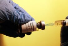 What does South Africa’s COVID vaccine roll-out plan say? |||