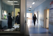Should nurses be allowed to hand out psychiatric drugs?